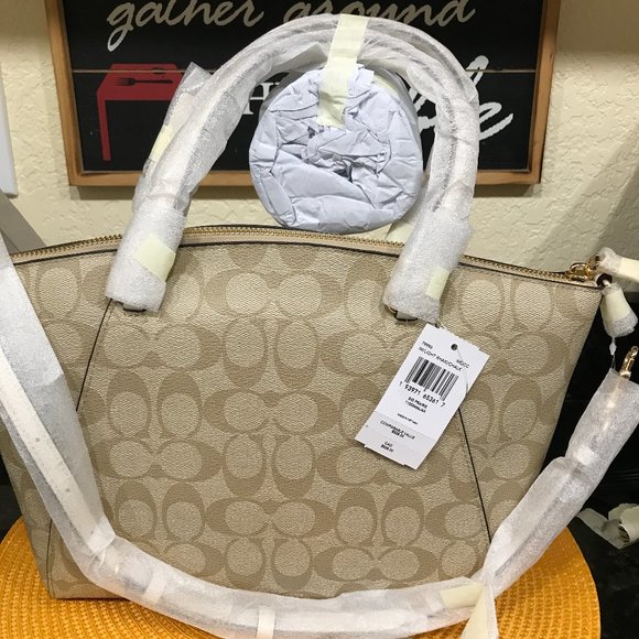 Prairie Satchel In Signature Canvas - Picture 2 of 6